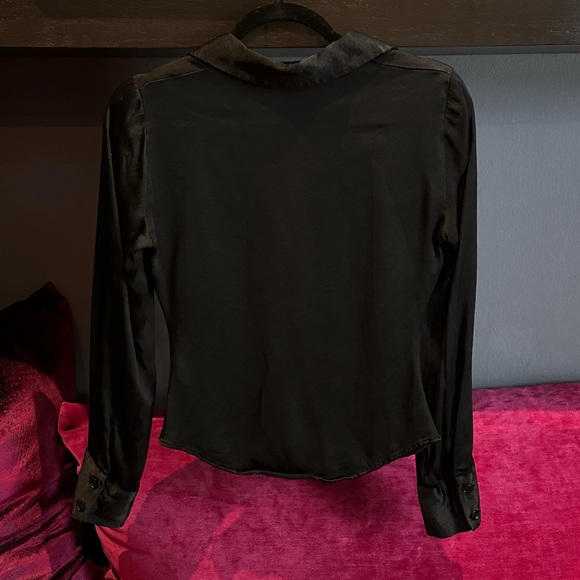 Zara Ruched Button Top - Picture 2 of 4